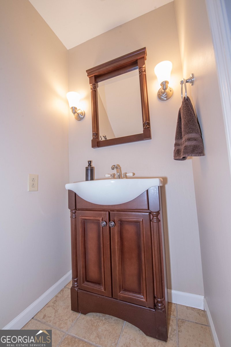 8715 Hwy 41 Vienna - 49