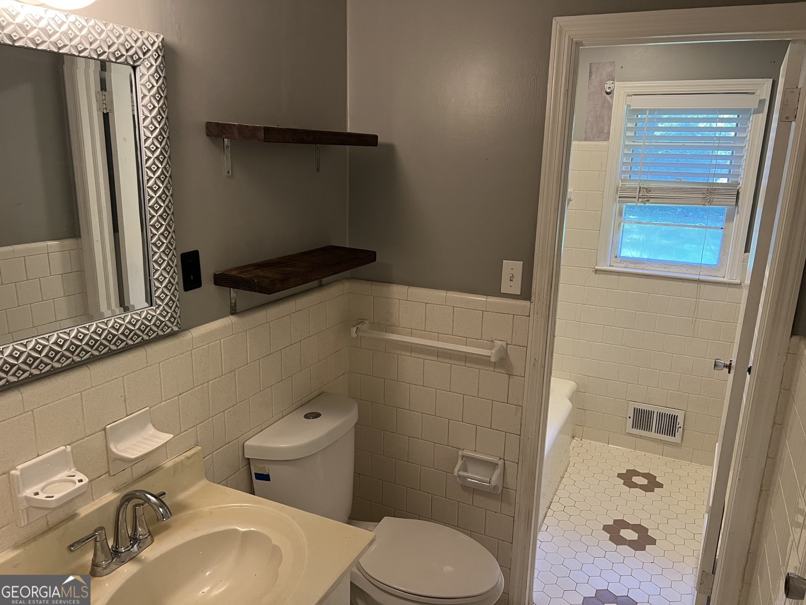 338 Crane Drive Lawrenceville - 24