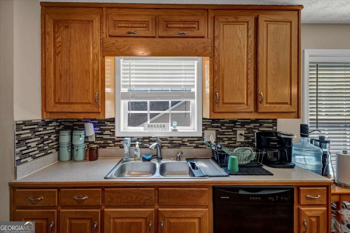 4039 Savannah Ridge Court Loganville - 14