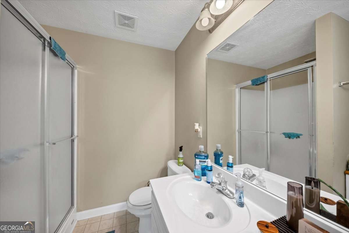 4039 Savannah Ridge Court Loganville - 27