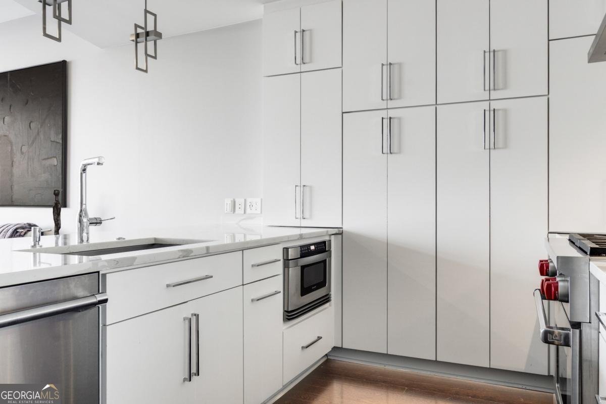 3325 Piedmont Road Atlanta - 16