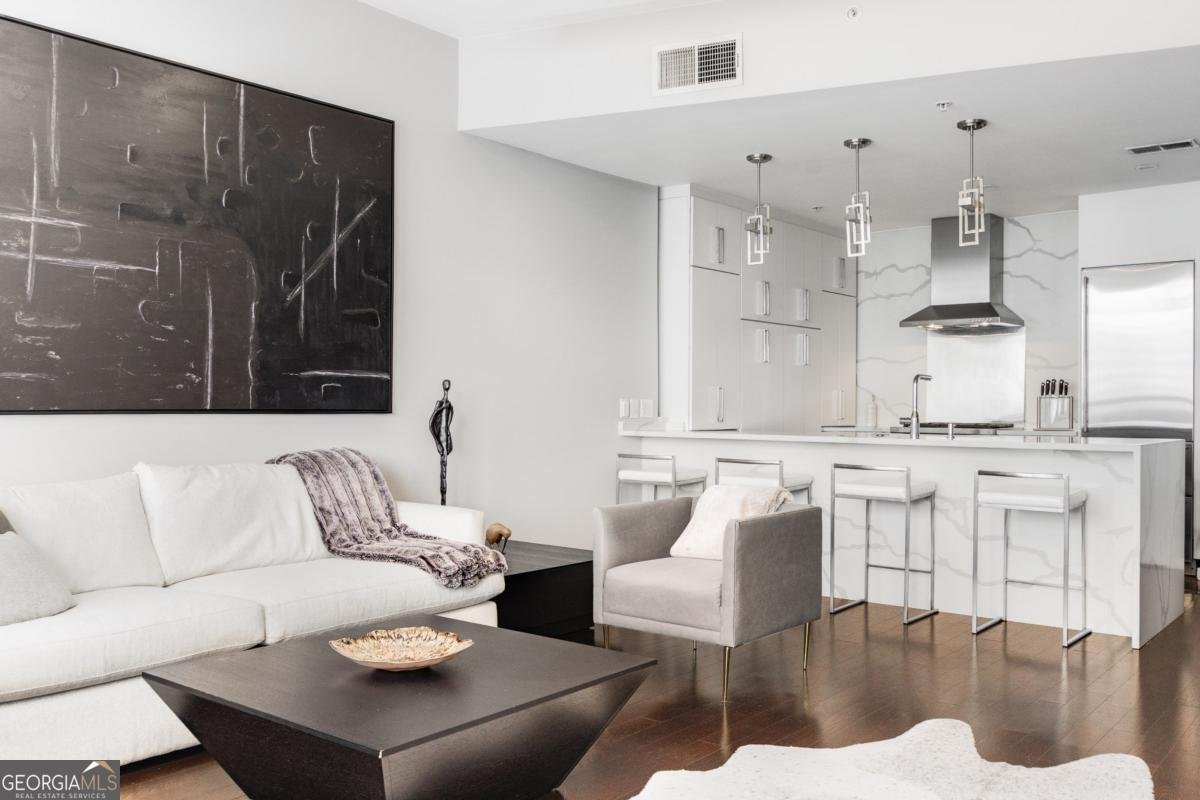 3325 Piedmont Road Atlanta - 18