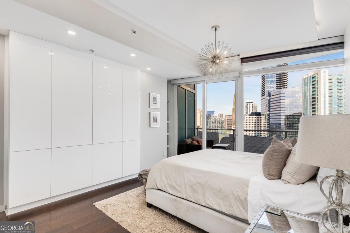 3325 Piedmont Road Atlanta - 25