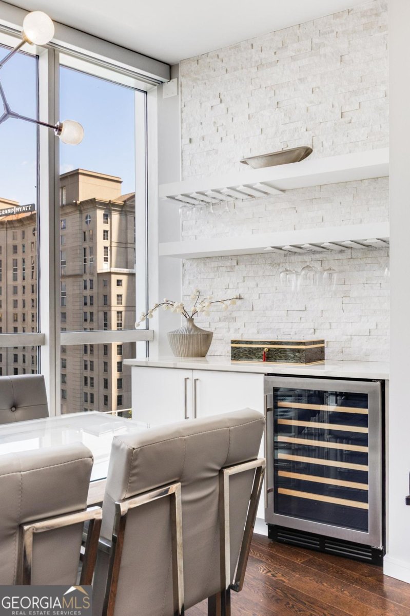 3325 Piedmont Road Atlanta - 3