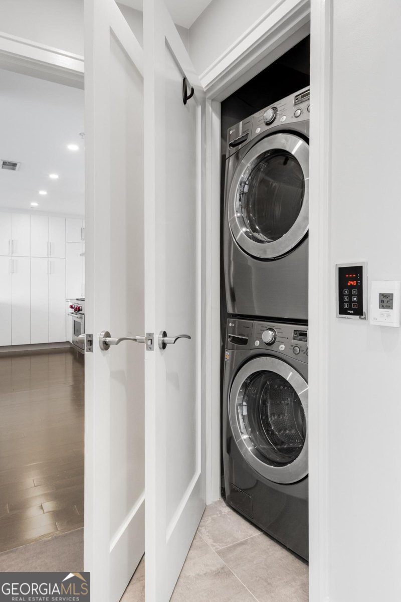 3325 Piedmont Road Atlanta - 30