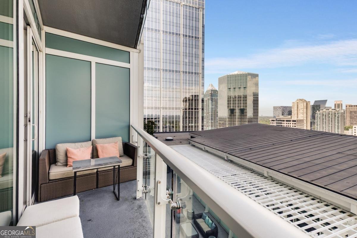 3325 Piedmont Road Atlanta - 35