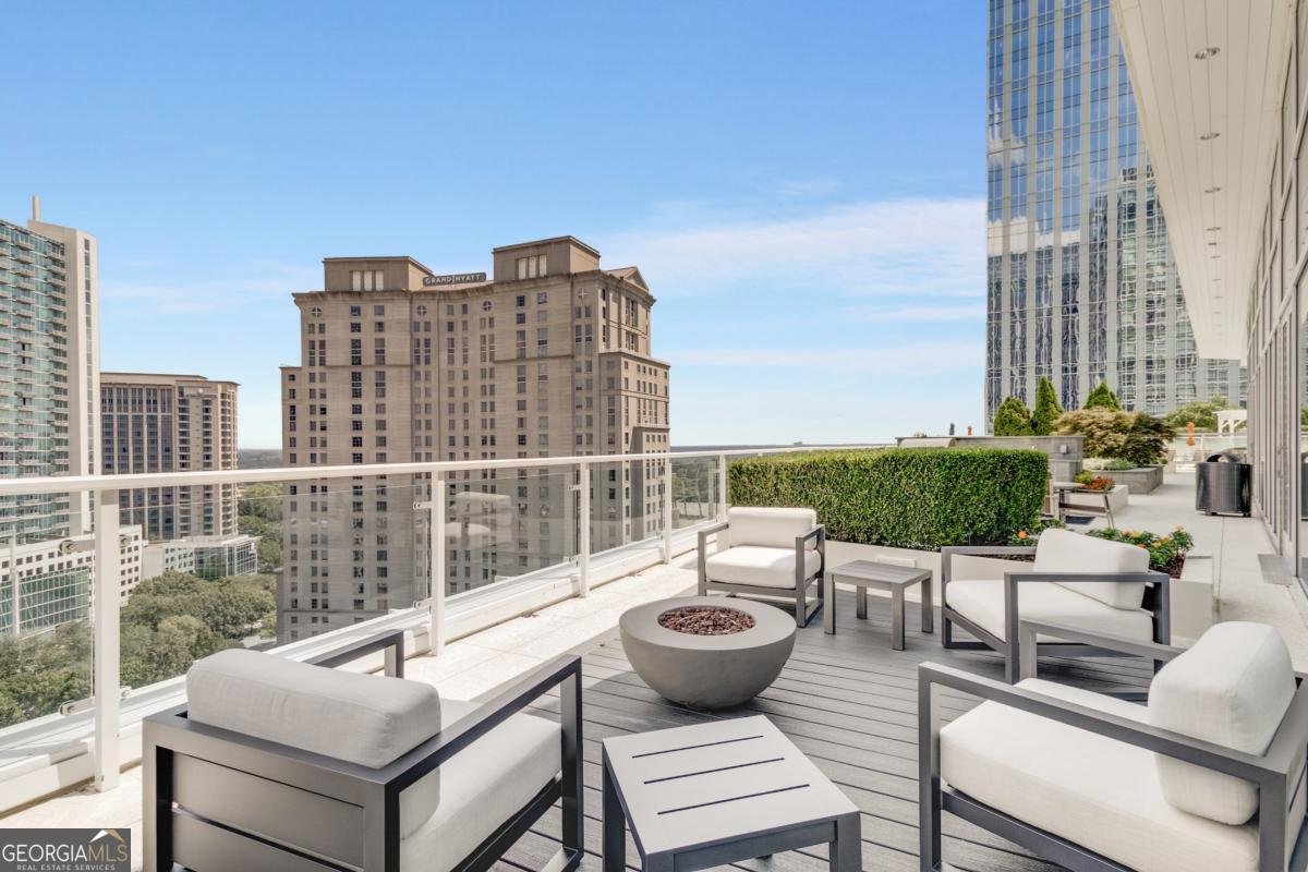 3325 Piedmont Road Atlanta - 40