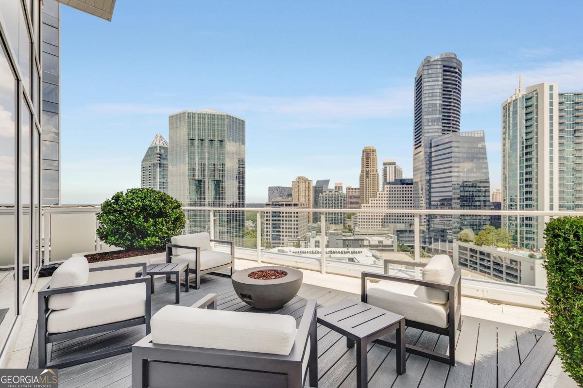 3325 Piedmont Road Atlanta - 41