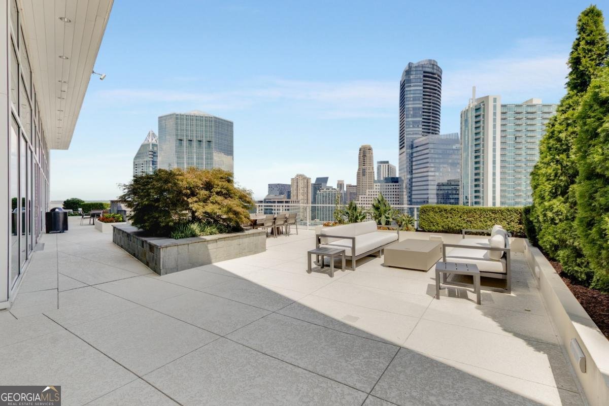 3325 Piedmont Road Atlanta - 42