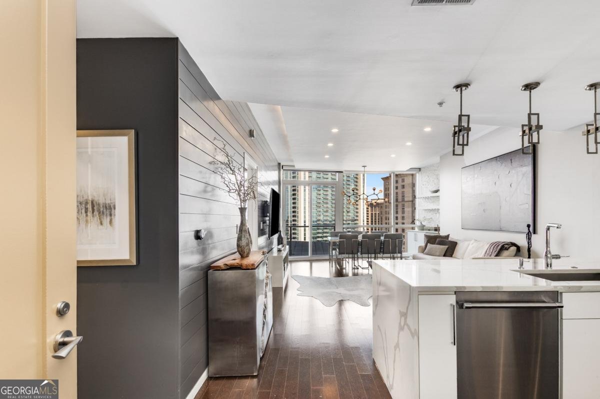 3325 Piedmont Road Atlanta - 5