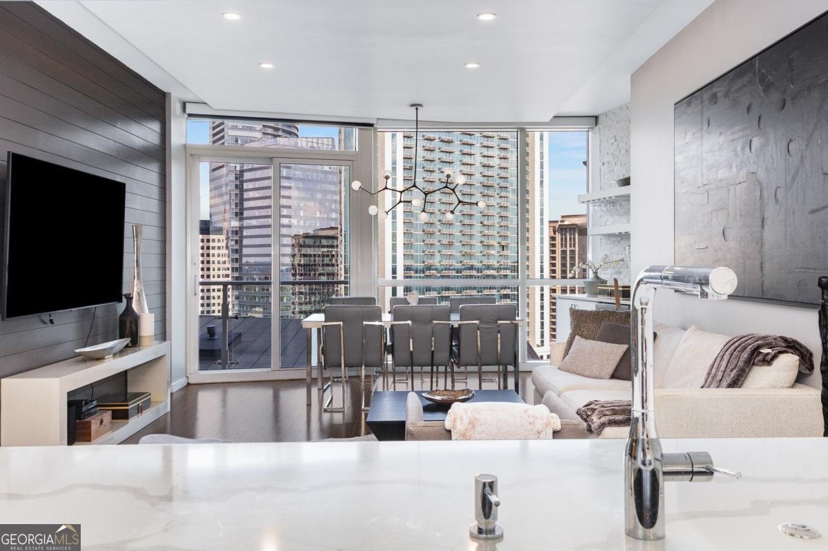 3325 Piedmont Road Atlanta - 9