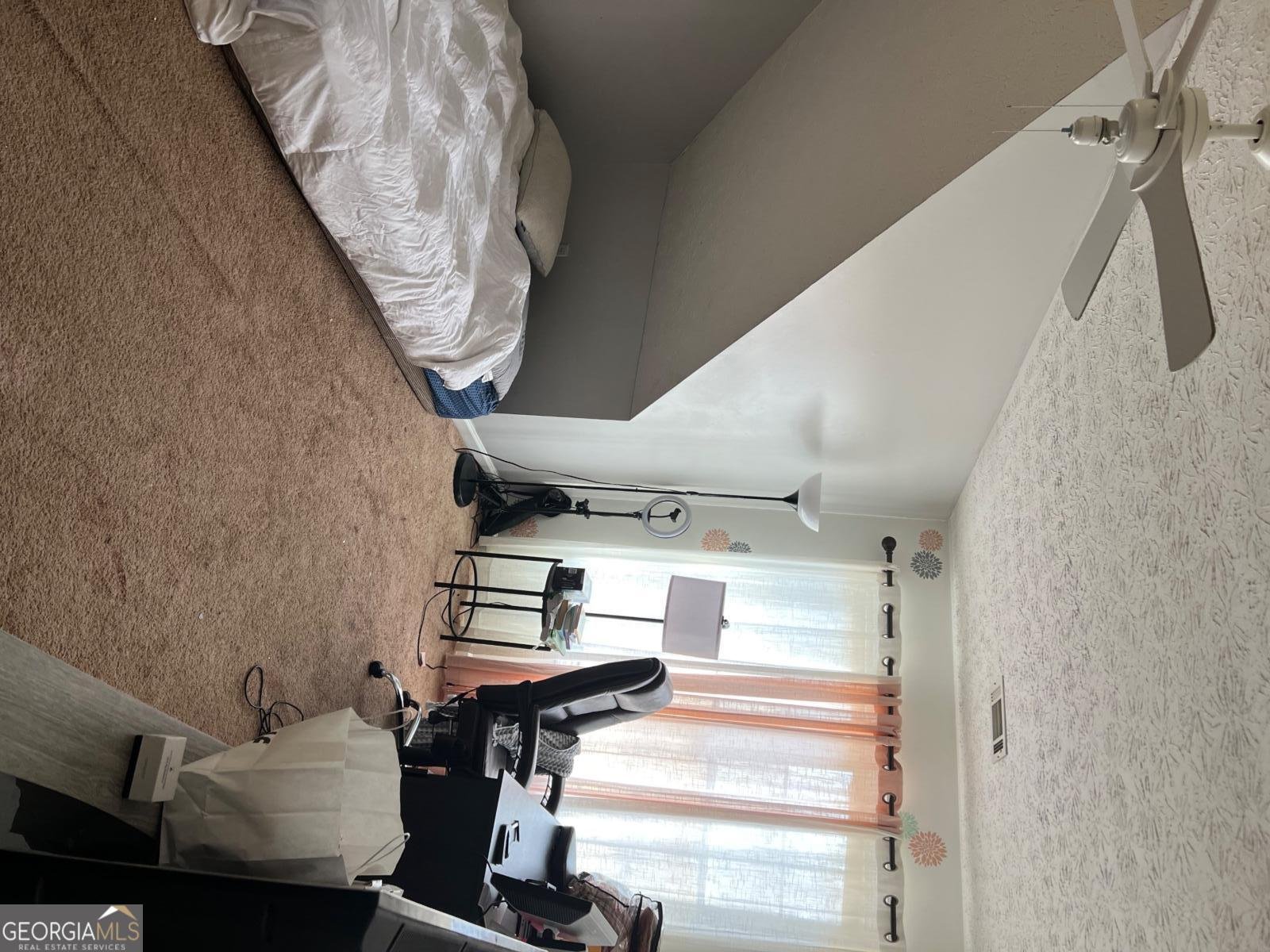 232 ROCKINGHAM Drive Loganville - 15