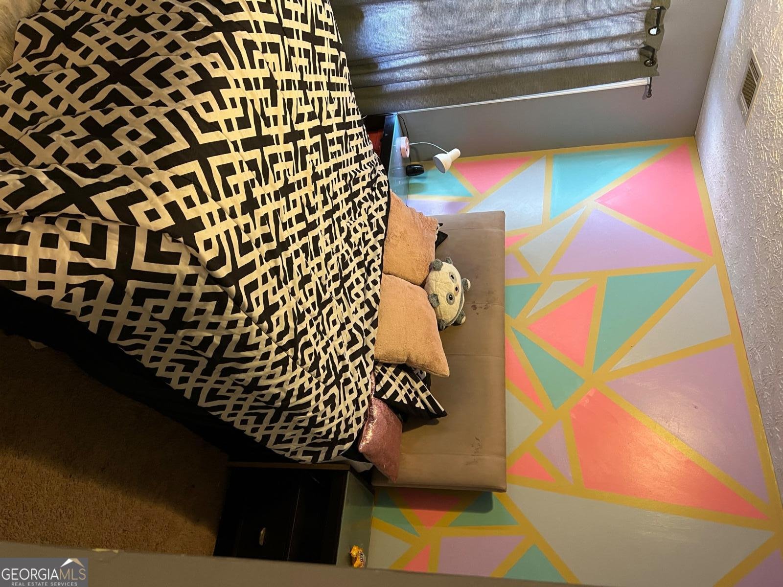 232 ROCKINGHAM Drive Loganville - 16