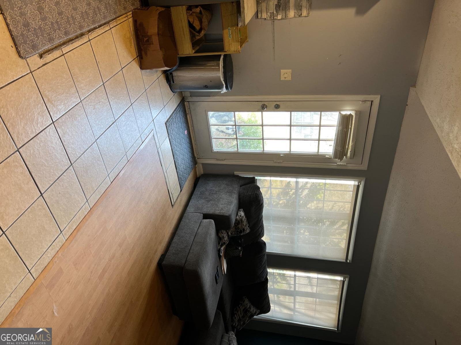 232 ROCKINGHAM Drive Loganville - 6