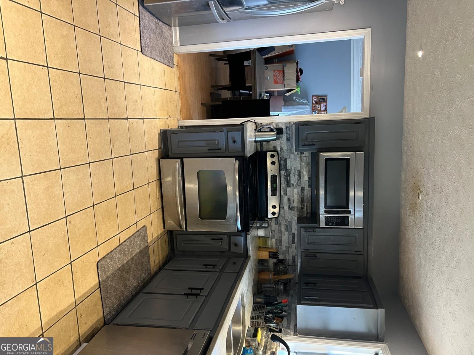 232 ROCKINGHAM Drive Loganville - 7