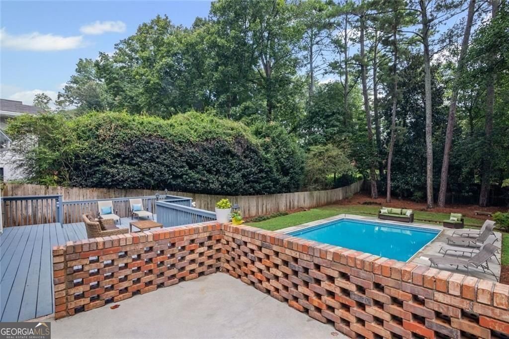 5513 North Peachtree Rd Dunwoody - 2