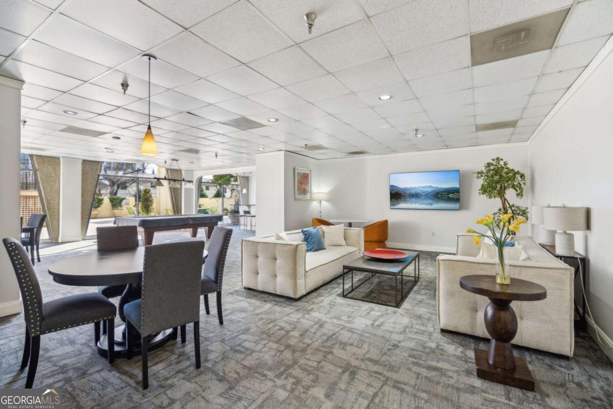 2479 Peachtree Road Atlanta - 36