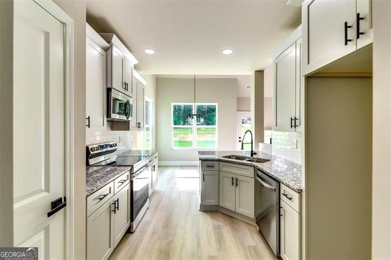 2557 CASABLANCA Drive Conyers - 9