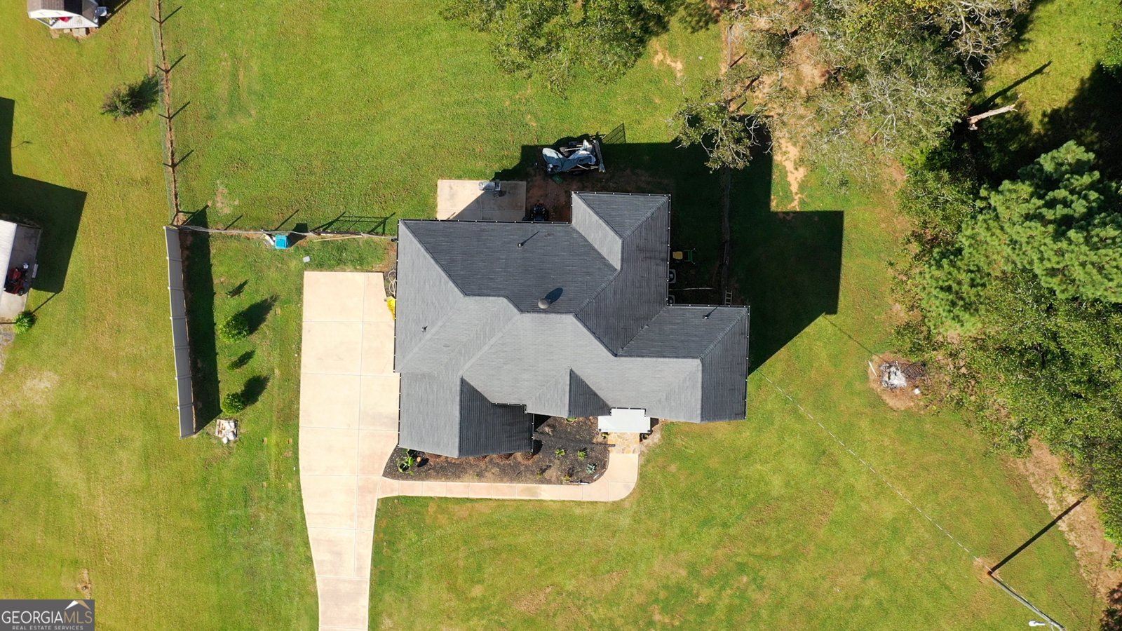 892 Perimeter Road Monticello - 1