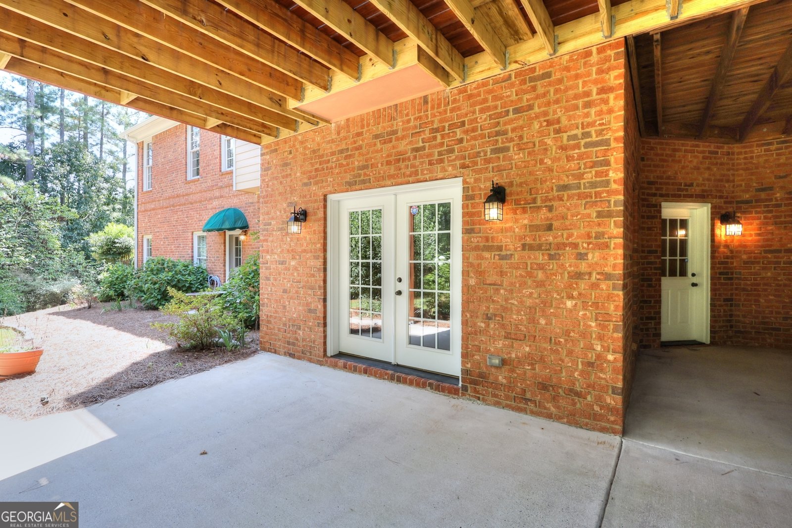 1041 Persimmon Creek Drive Bishop - 38