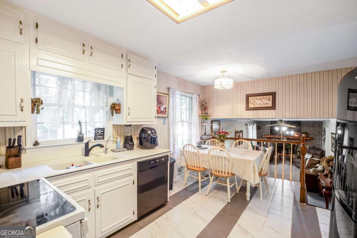 1721 Driftwood Place Snellville - 9