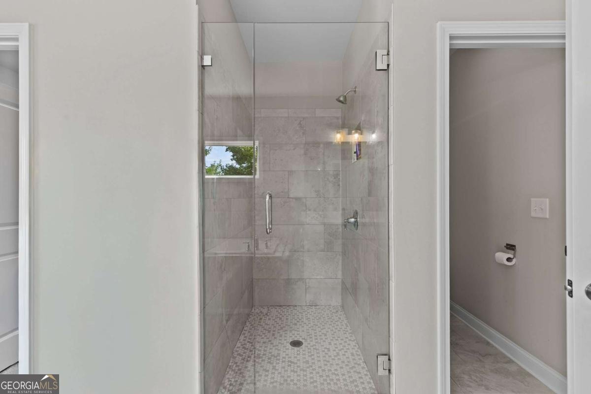 3310 Valleyway Road Cumming - 33