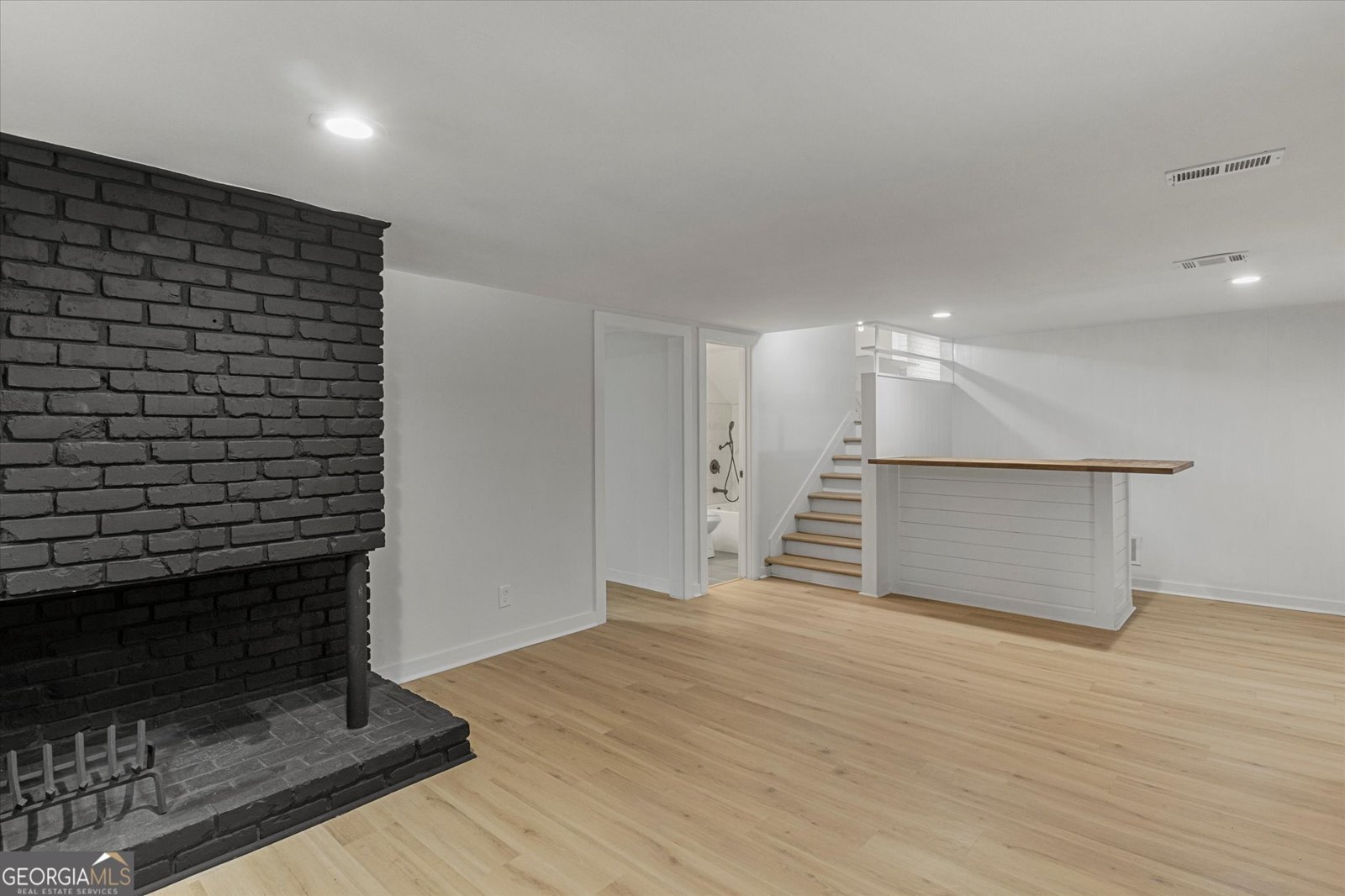 3333 Thornewood Drive Atlanta - 25
