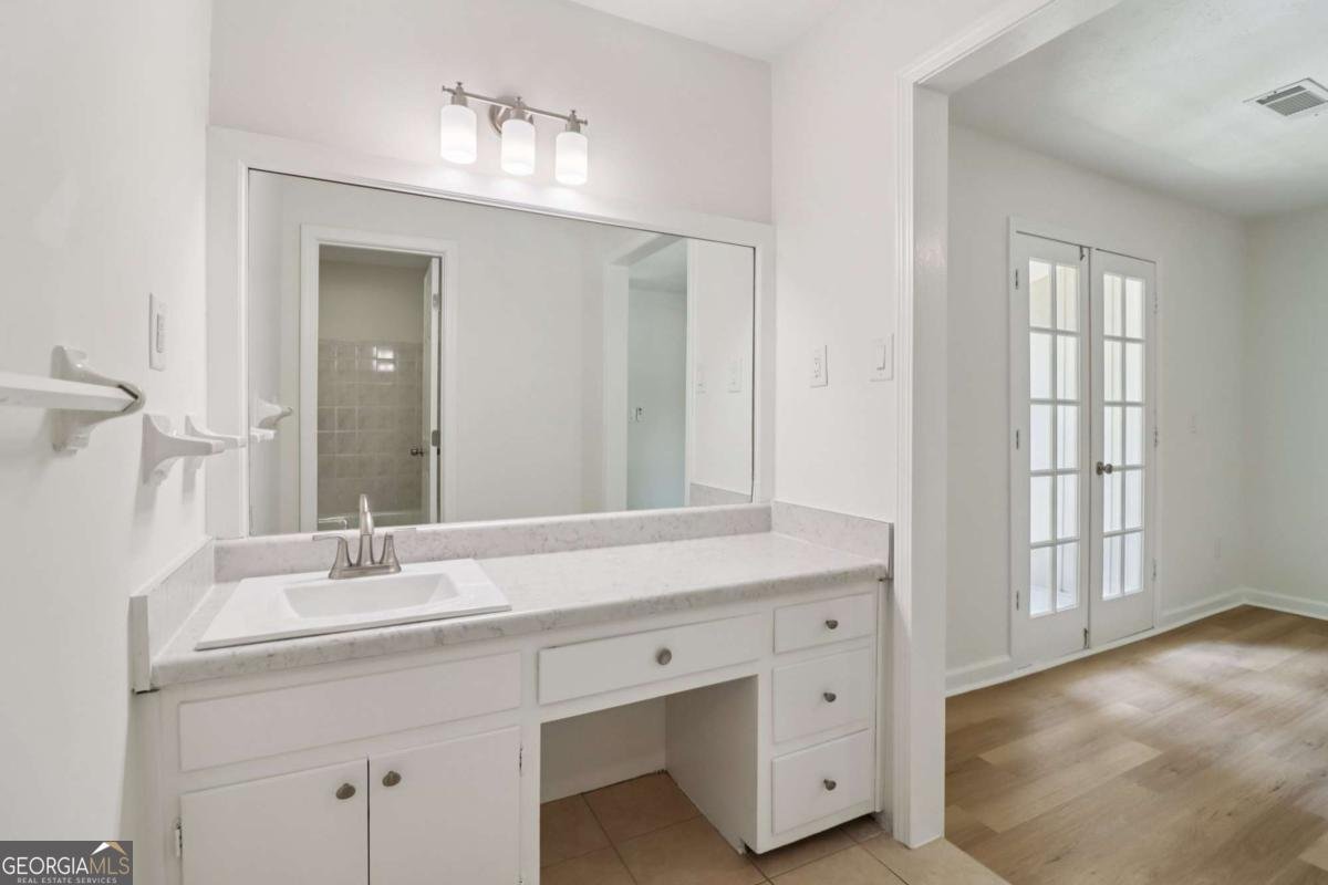 1178 Carla Joe Drive Lilburn - 38