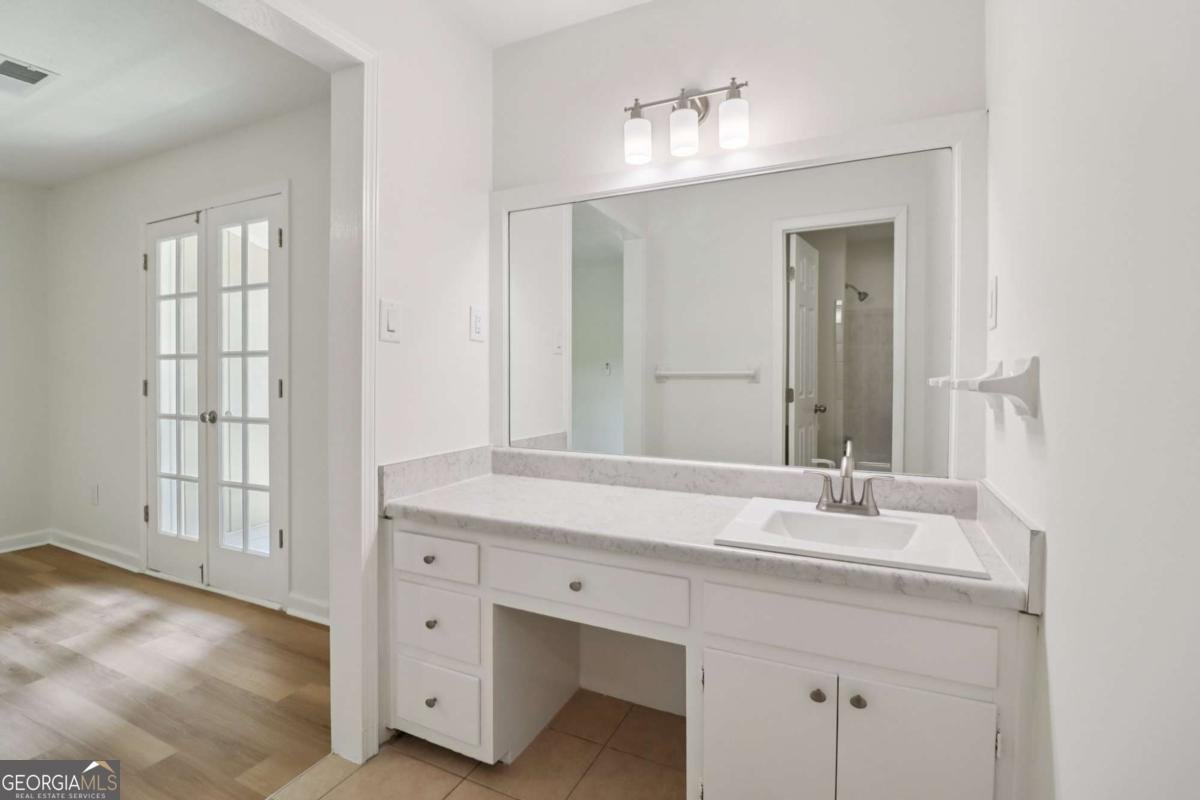 1178 Carla Joe Drive Lilburn - 40