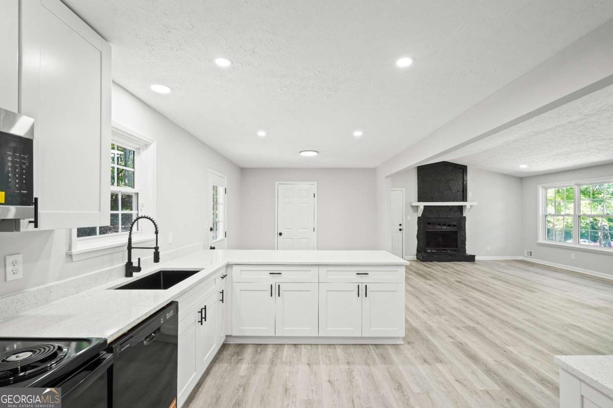 7508 Asbury Manor Drive Lithonia - 19