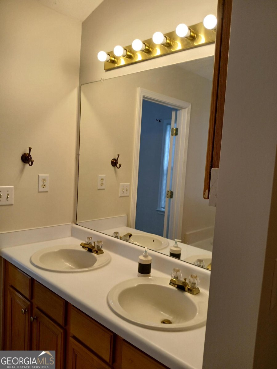 578 Summerbrooke Court Suwanee - 8