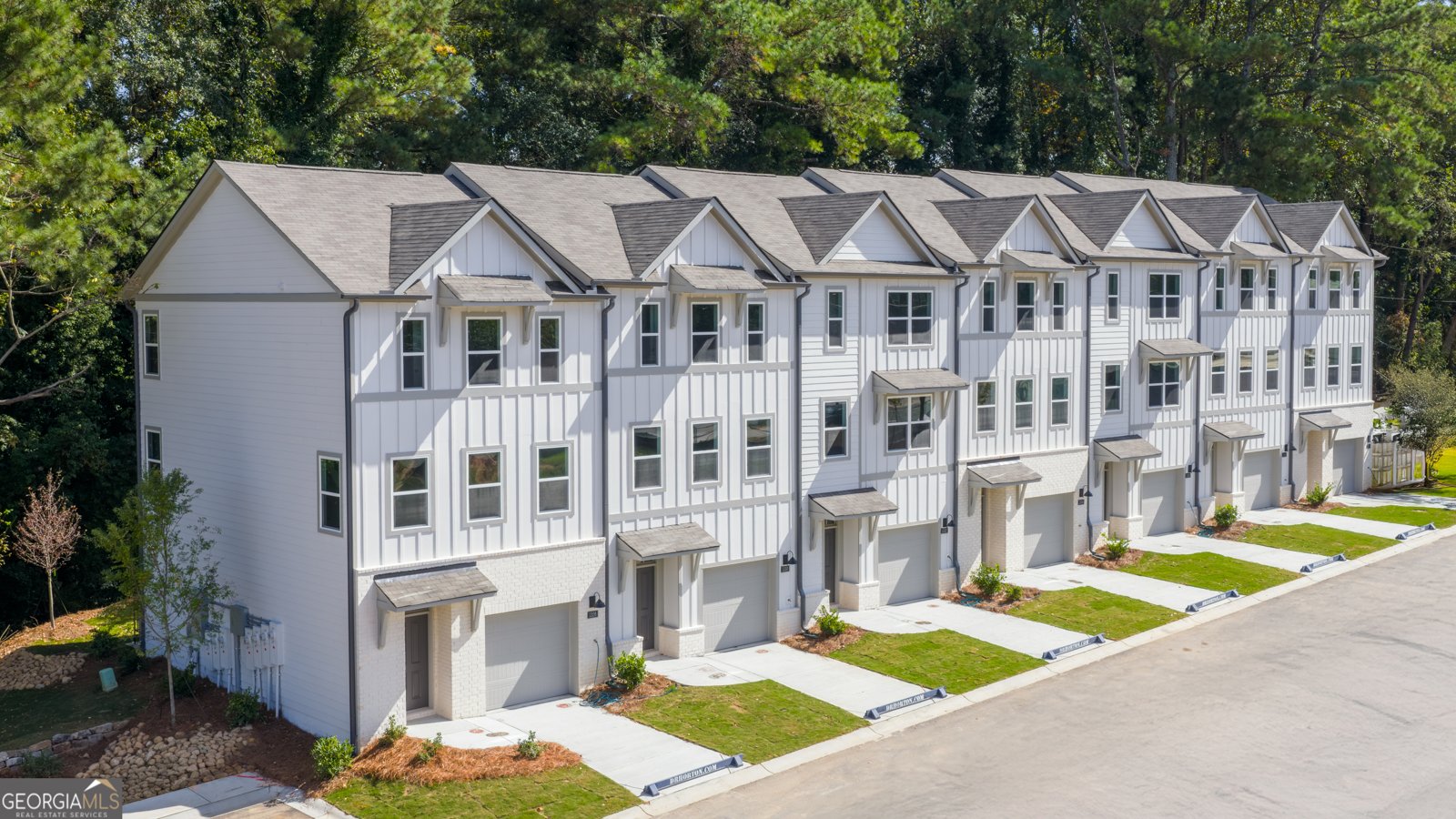 1338 Lakota Place Atlanta - main photo