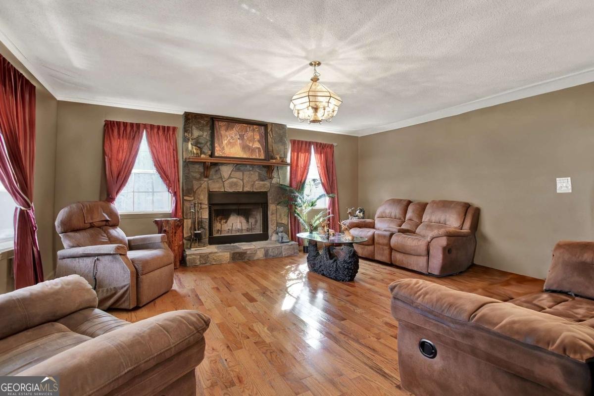 5345 Nicklesville Road Resaca - 29