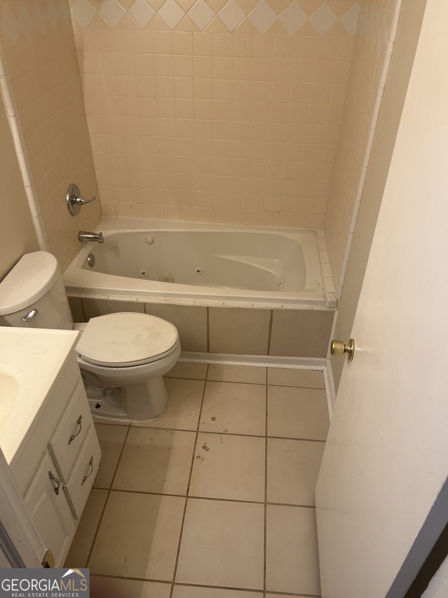 4910 Thompson Mill Road Lithonia - 22