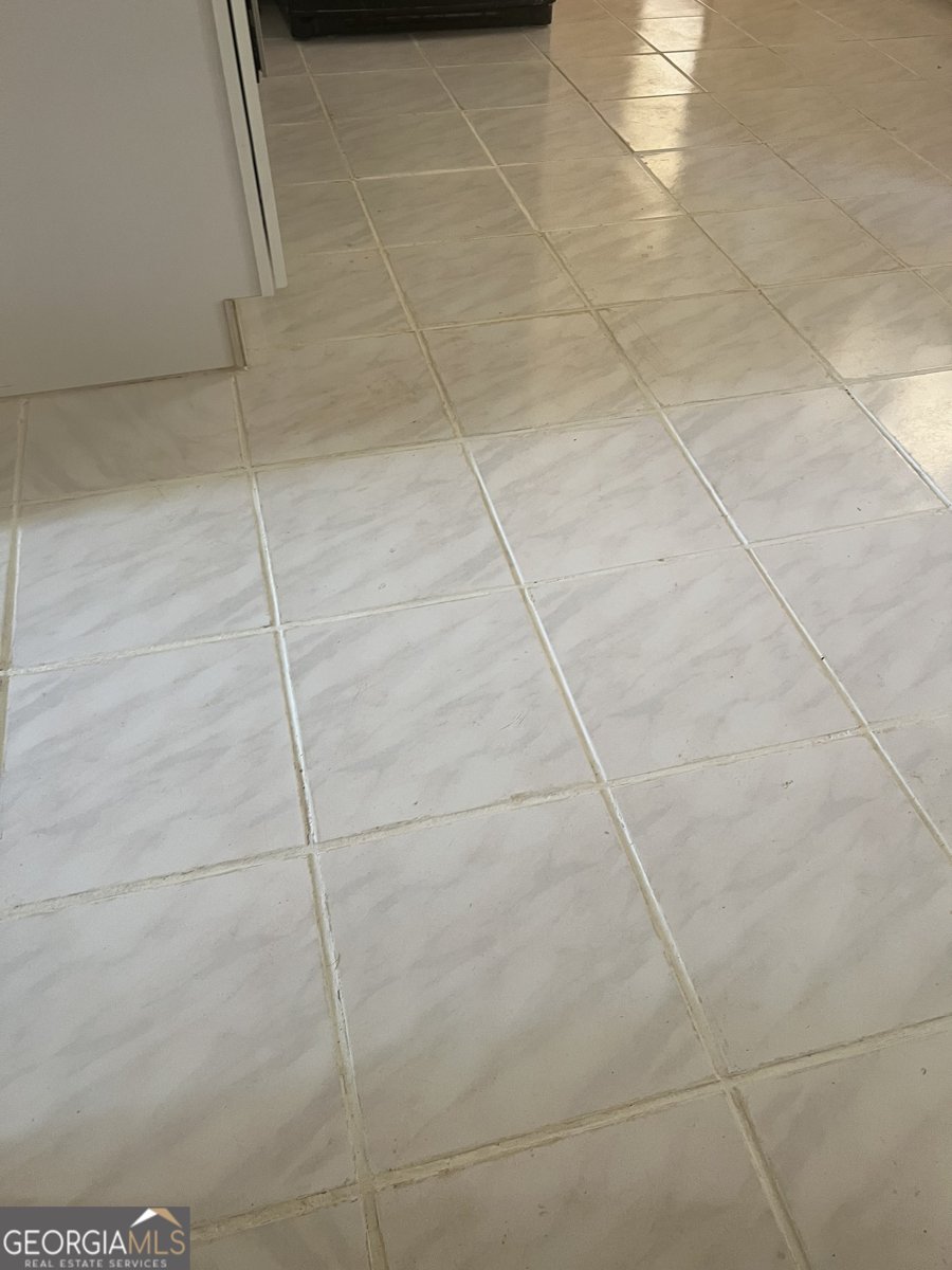 4910 Thompson Mill Road Lithonia - 27