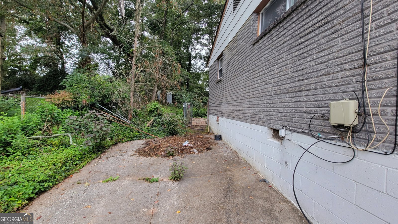 6377 Westbury Road Riverdale - 3