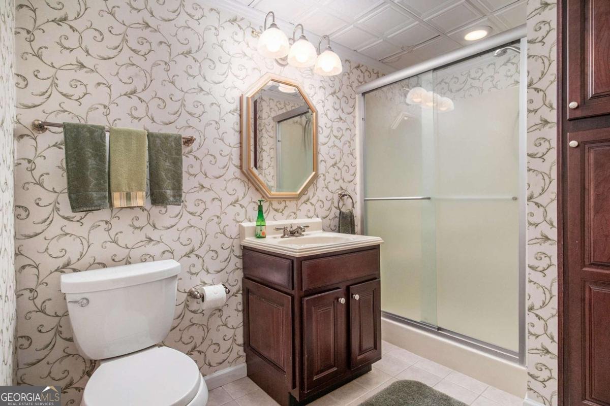 811 Leonard Court Lawrenceville - 33