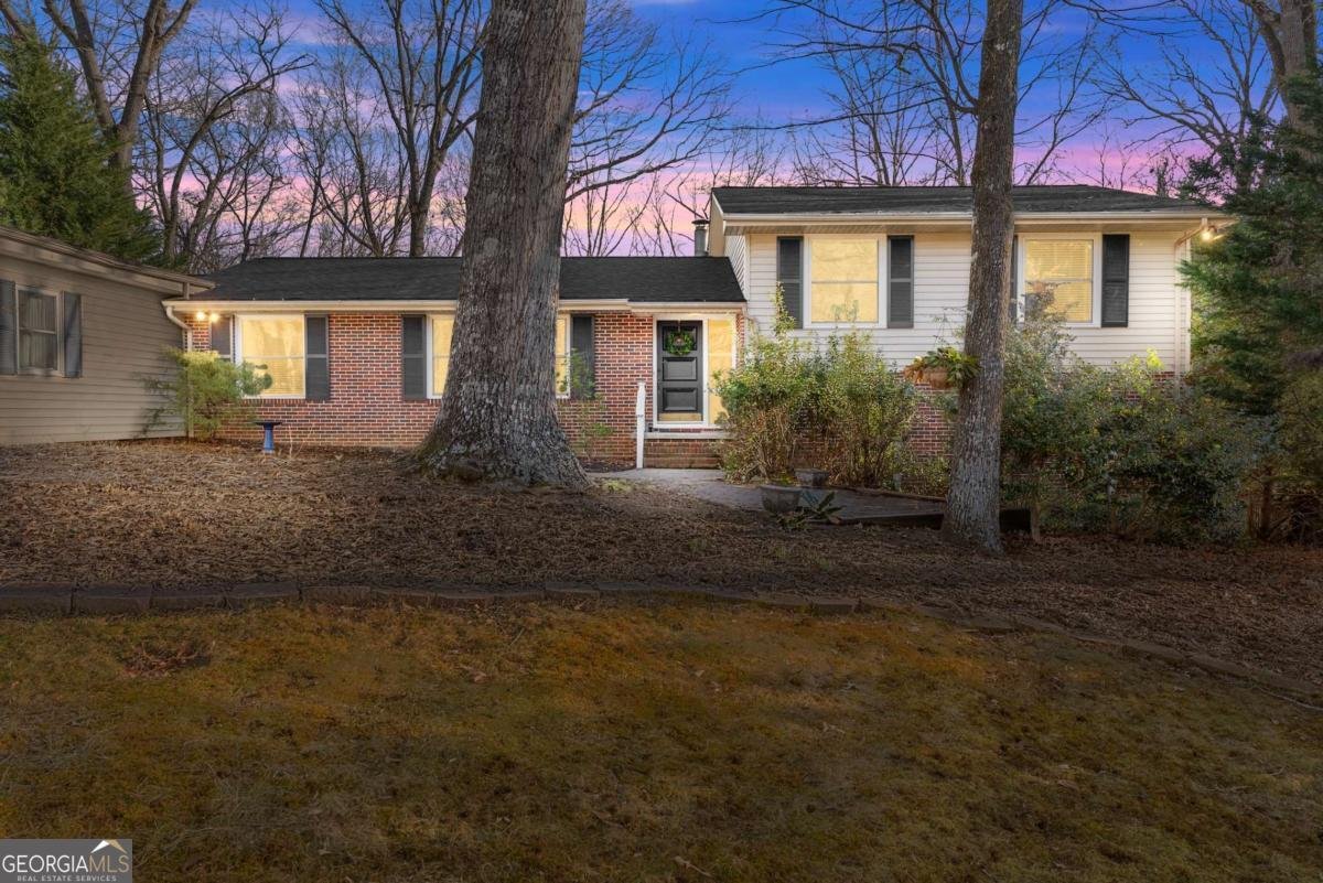 825 Beverly Drive Gainesville - 1