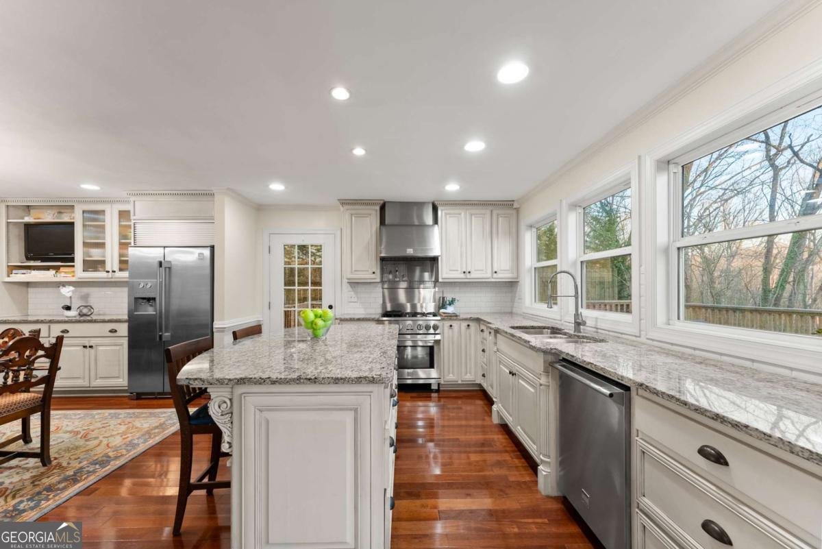 825 Beverly Drive Gainesville - 22