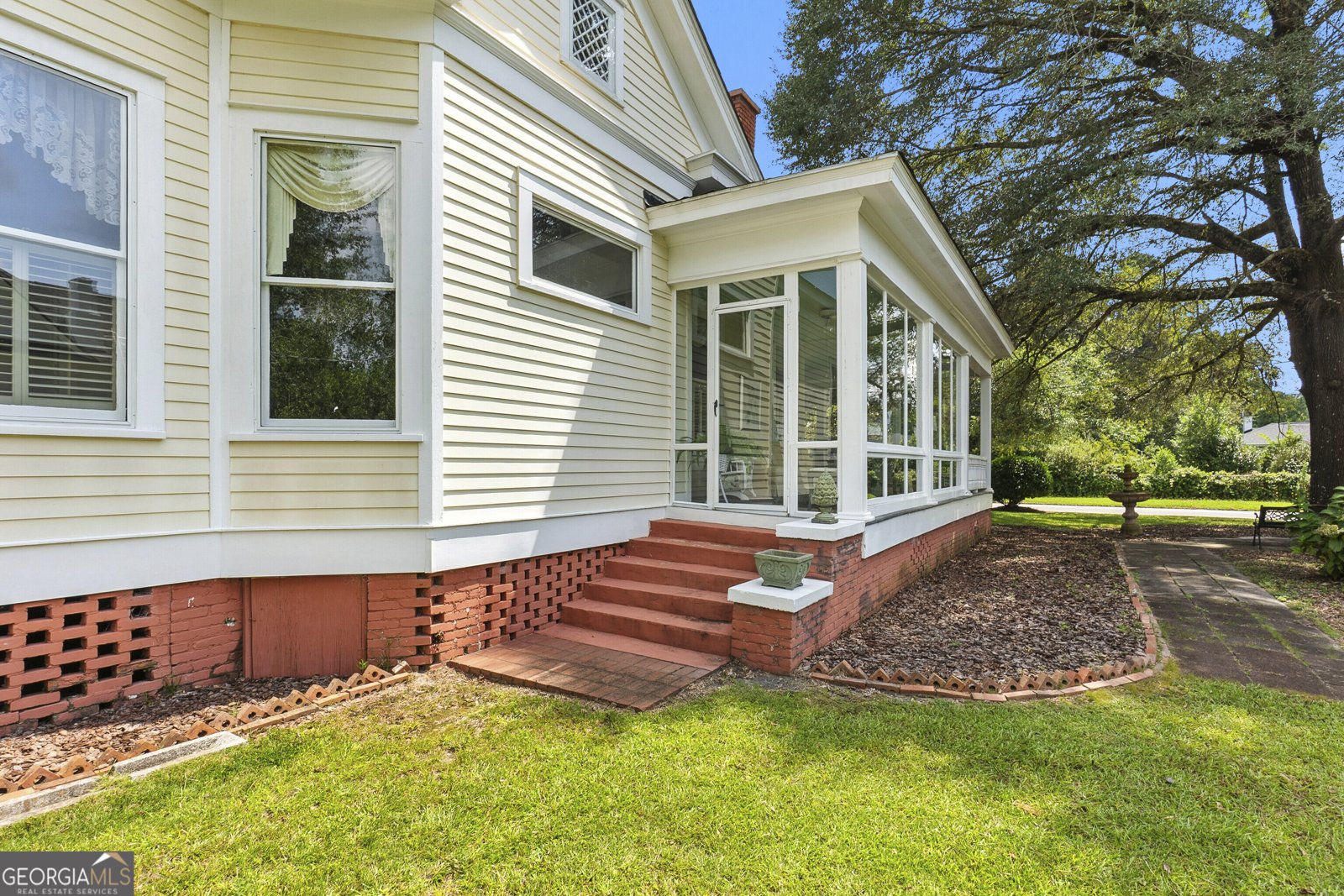 202 Minor Avenue Montezuma - 67