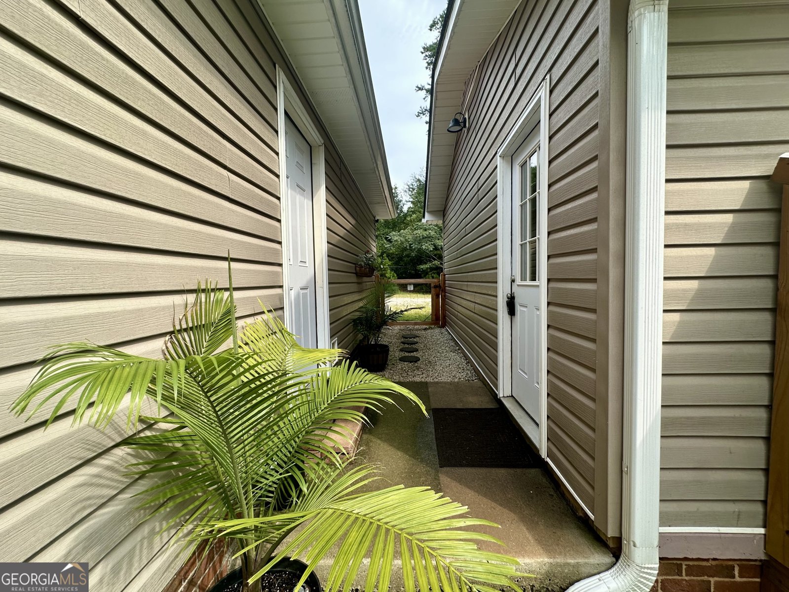 286 Alexander Street Westminster - 14