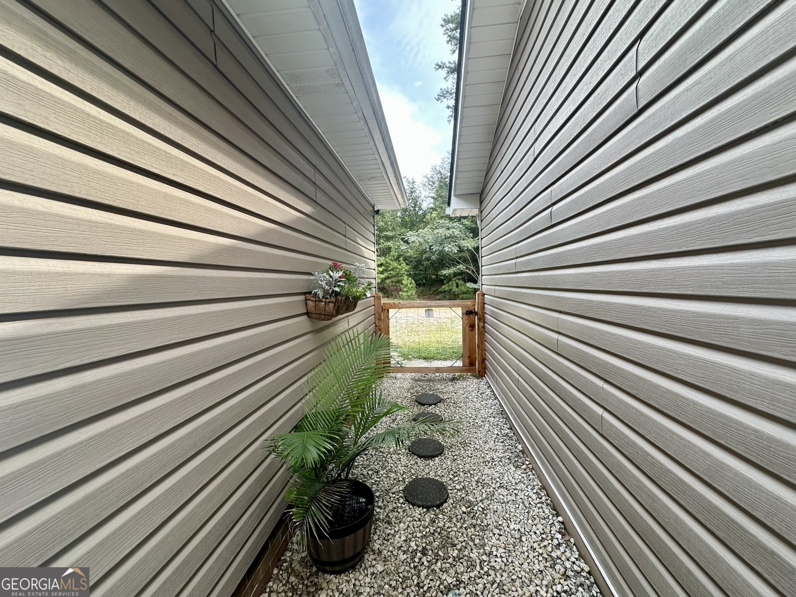 286 Alexander Street Westminster - 20