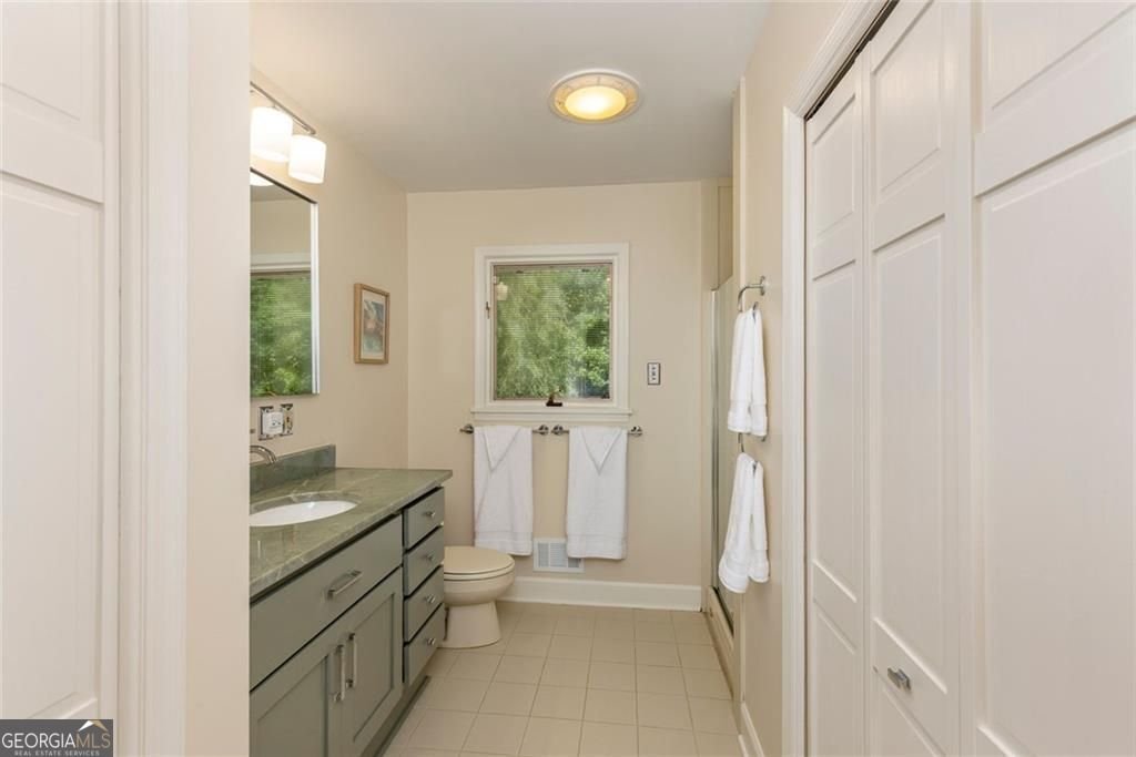 8265 Berkley Ridge Sandy Springs - 33