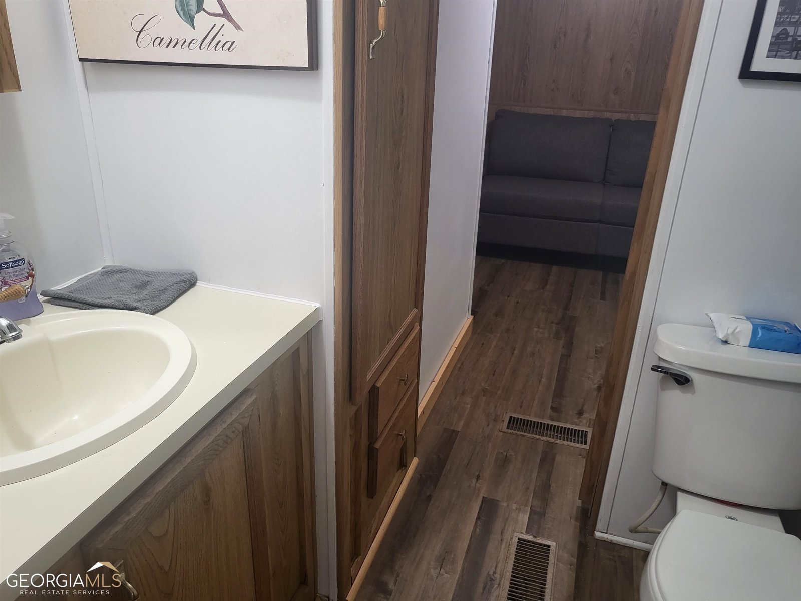 4 Magnificent Way Cleveland - 25