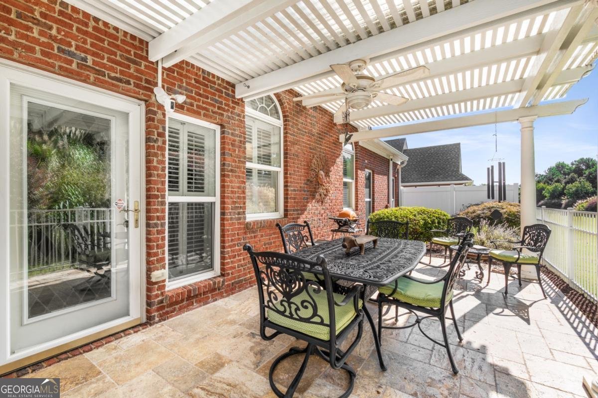 5575 Villa Lake Court Suwanee - 2