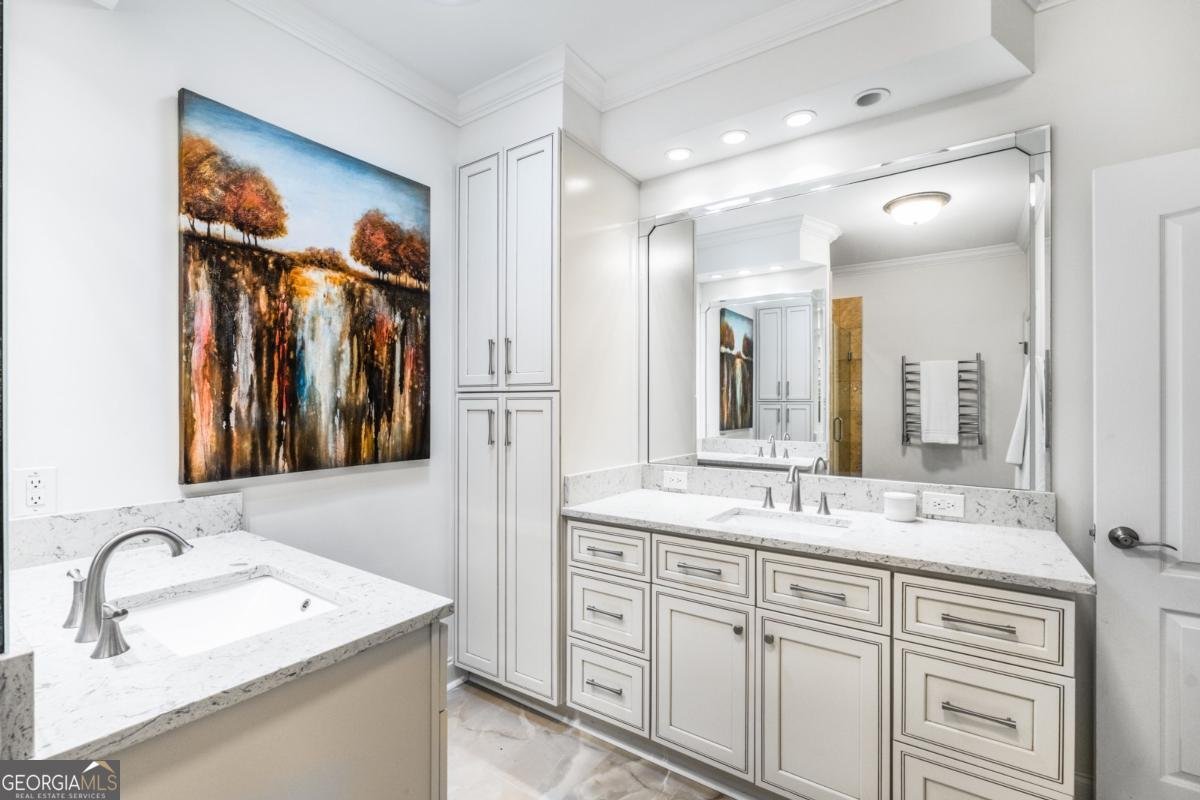 5575 Villa Lake Court Suwanee - 9
