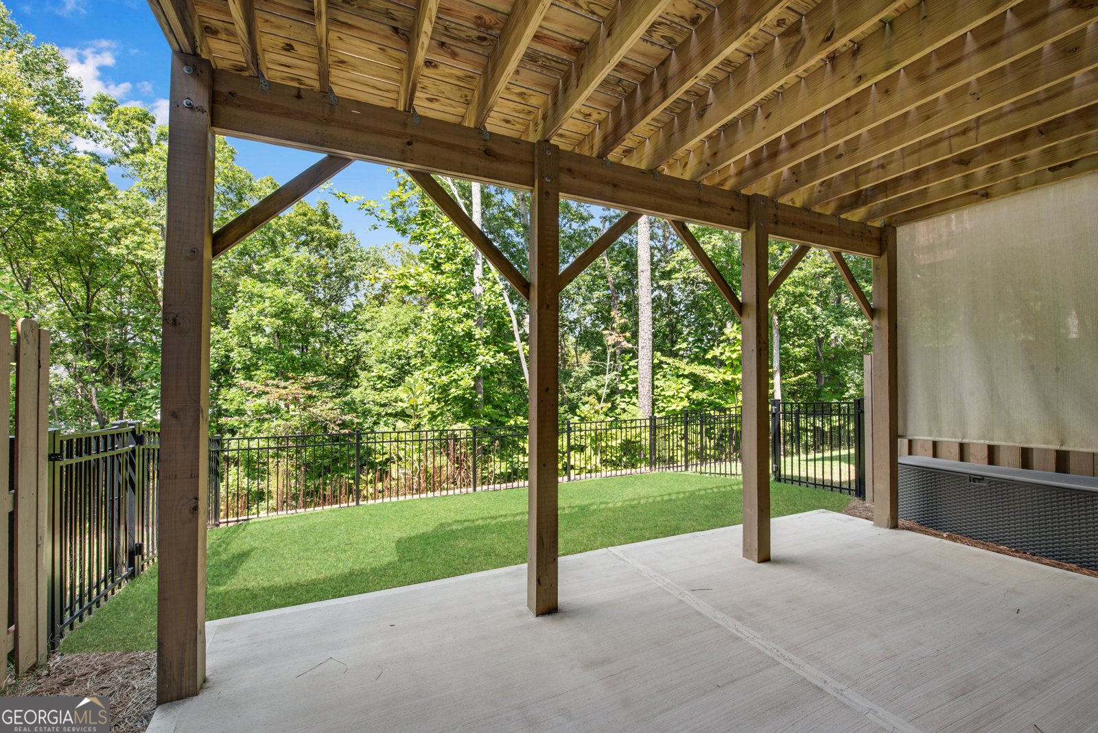 427 Retreat Lane Canton - 40