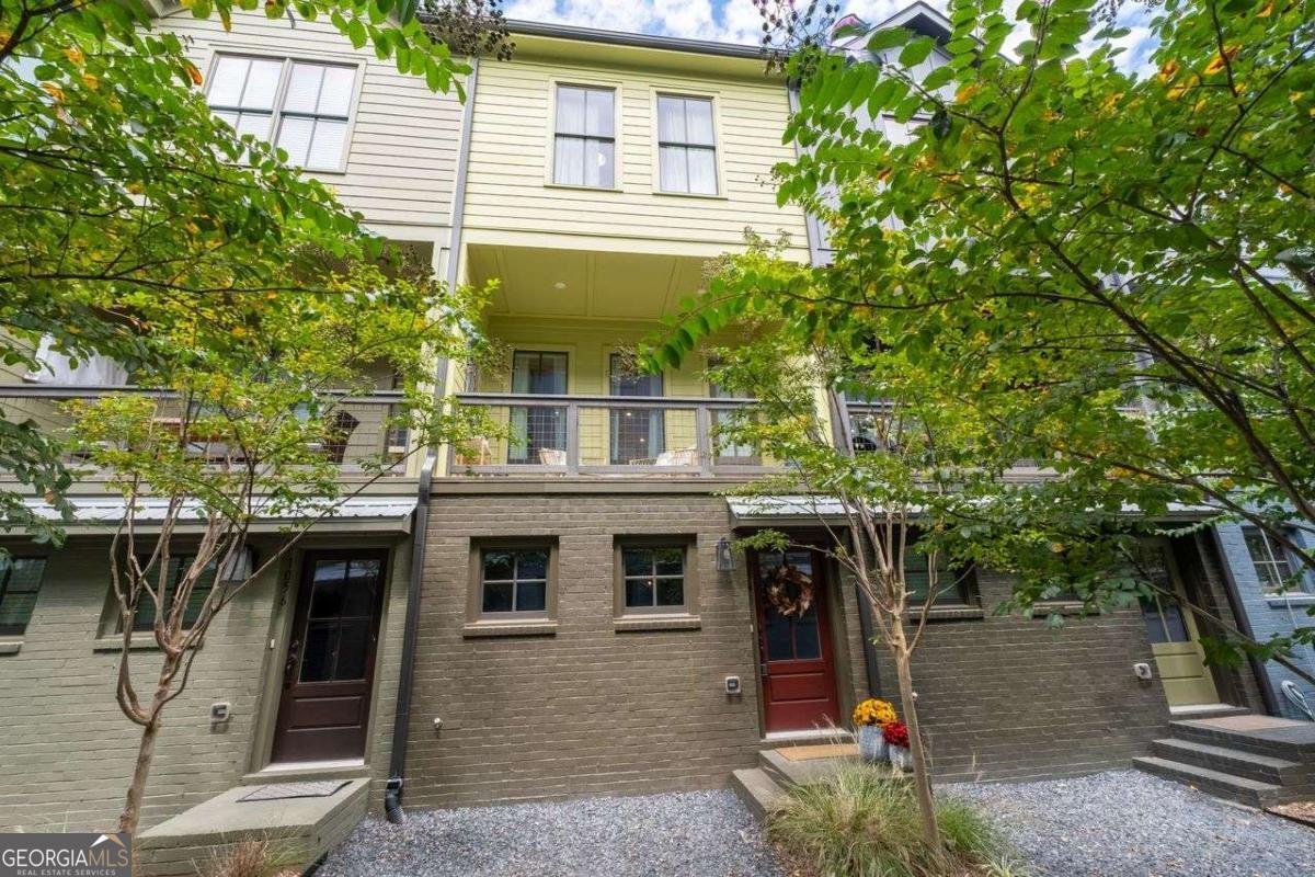 1054 Crest Circle Atlanta - 1