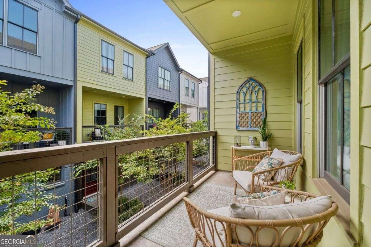 1054 Crest Circle Atlanta - 2