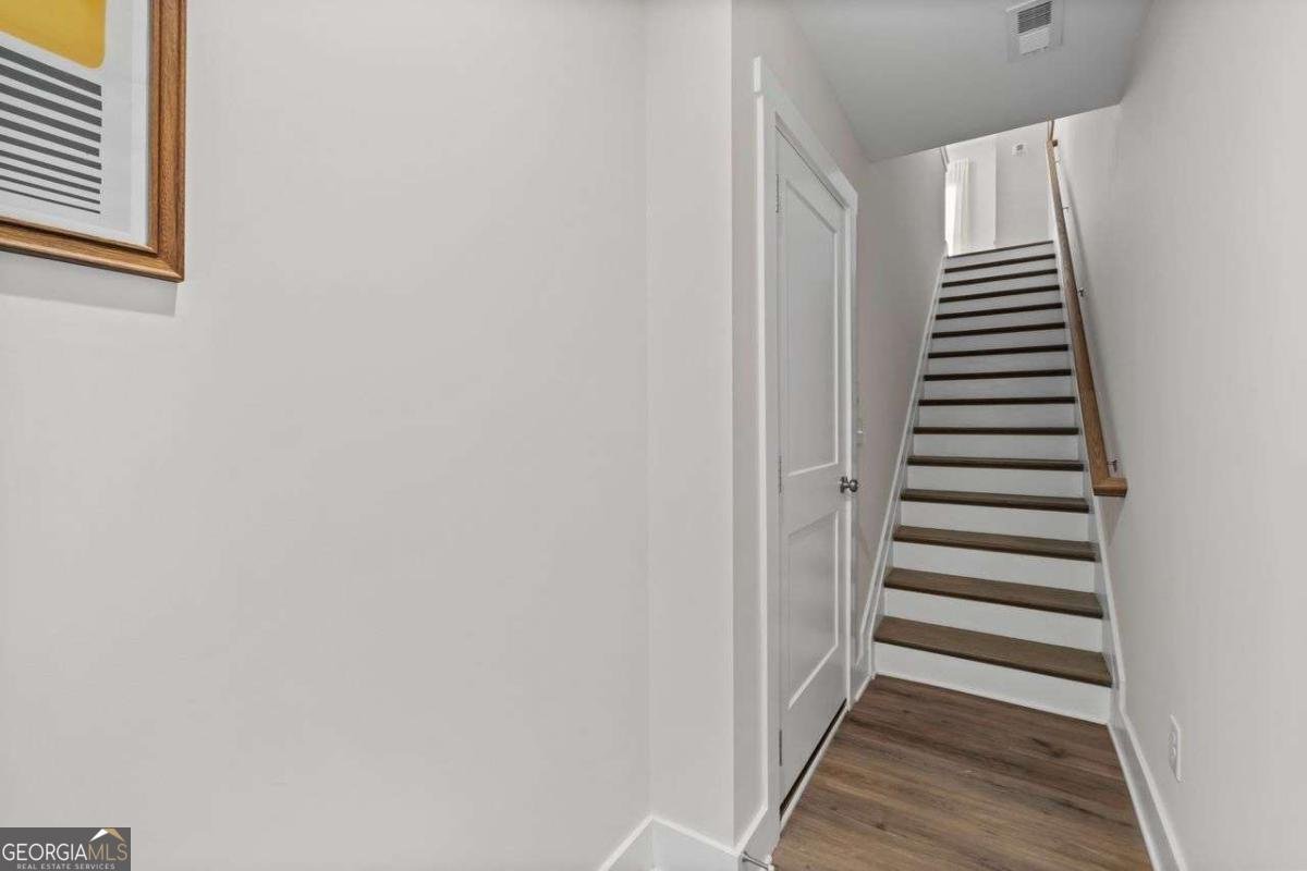 1054 Crest Circle Atlanta - 5
